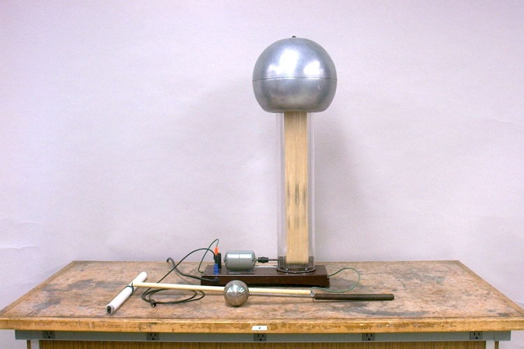 56.57 Fluorescent tube